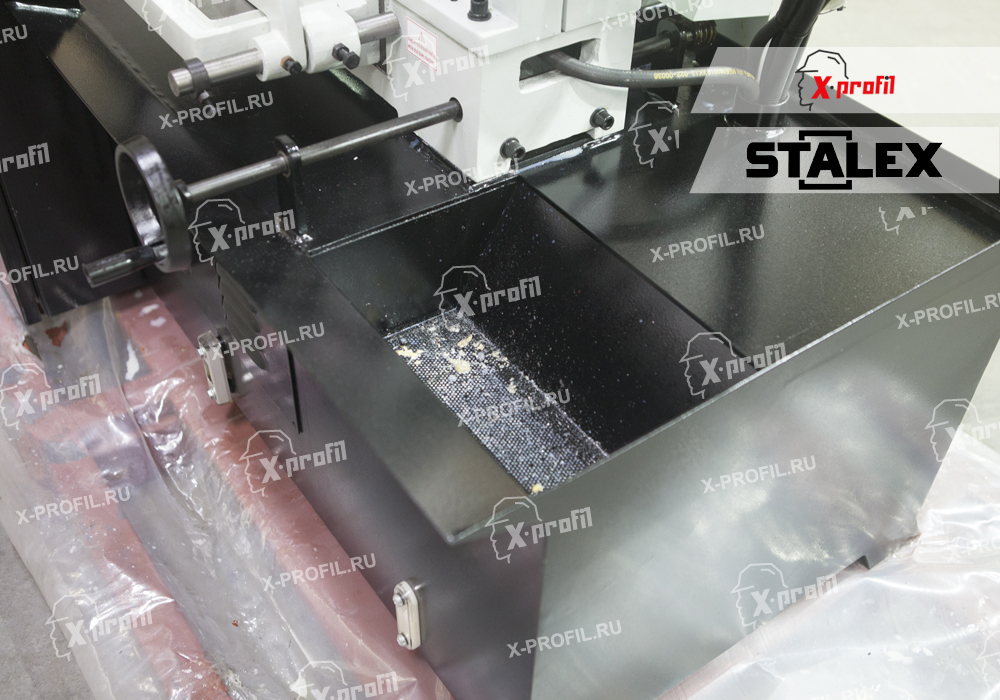 Изображение товара Ленточнопильный полуавтоматический колонный станок Stalex TGK-4235
