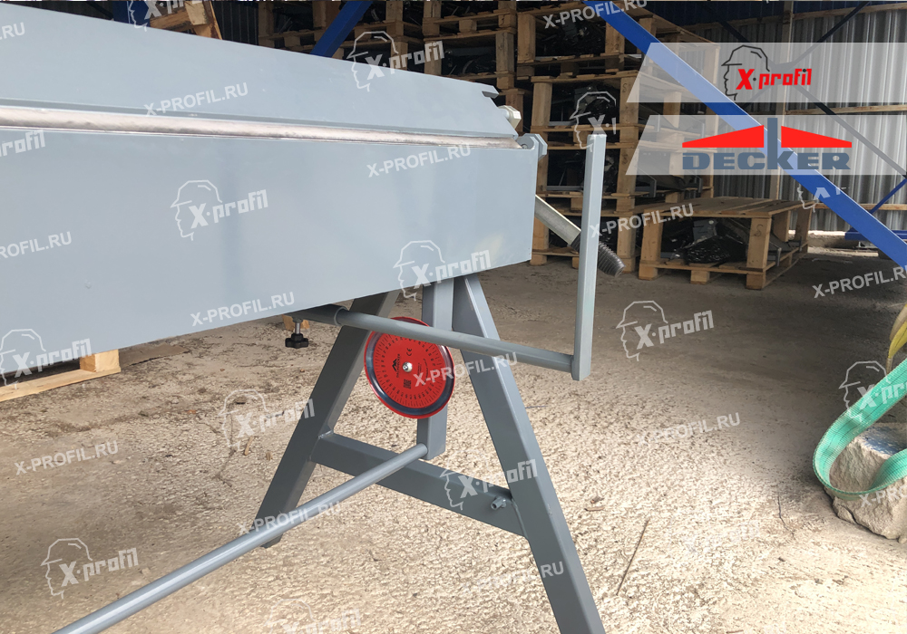 Фотография Листогиб ручной Decker X6 3750 Фотография Листогиб ручной Decker X6 3750